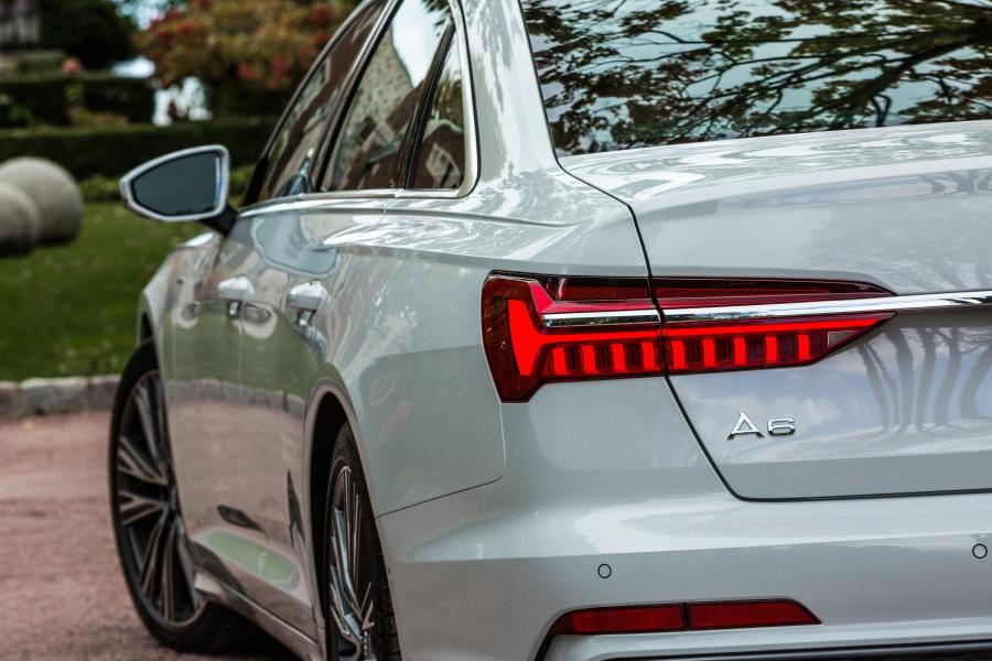 Детали экстерьера Audi A6 3.0 TFSI Quattro S-Line (C8) 2018 года  (NA) (фото 24 из 40)